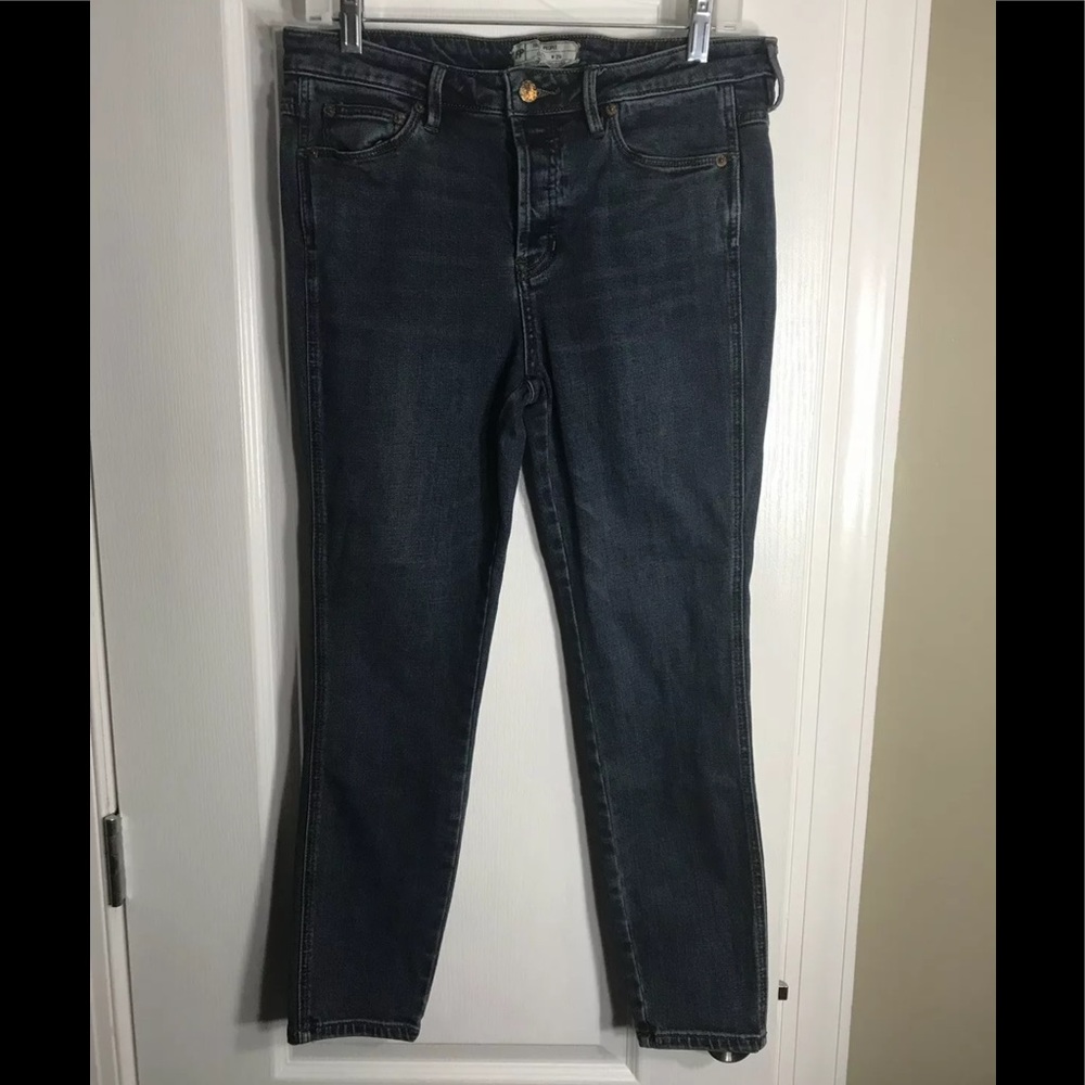 Free People Dark Wash Slim Cropped Ankle sz 29